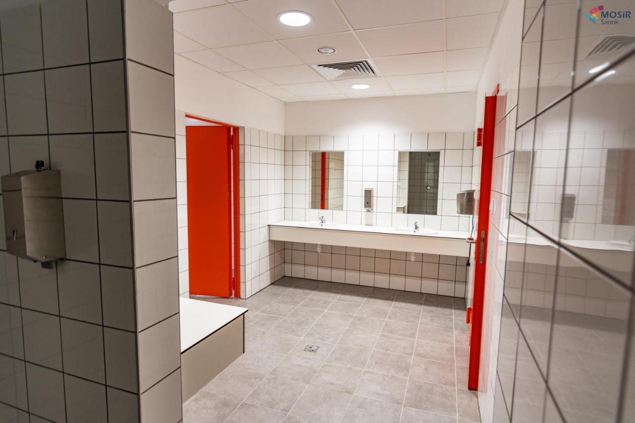 Dom Sportowca Blonie - Mosir Hotel Санок Екстериор снимка